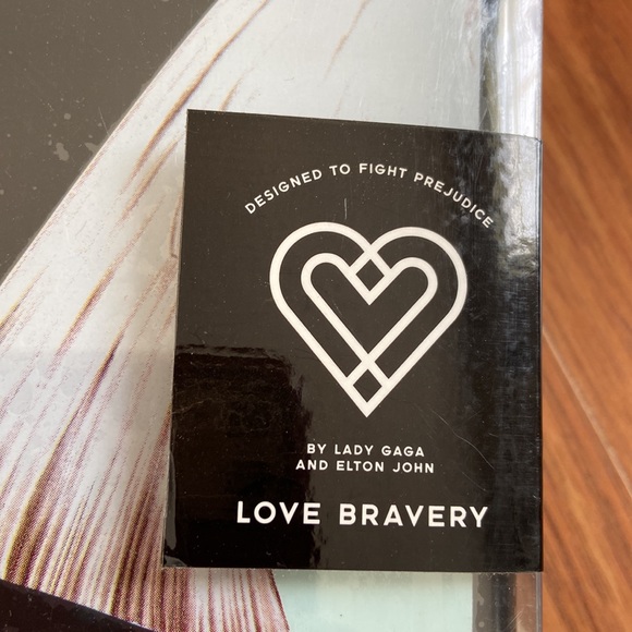 Lady Gaga and Elton John Love Bravery Clutch - Picture 4 of 9